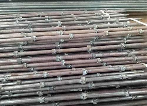 荥经隧道钢花管